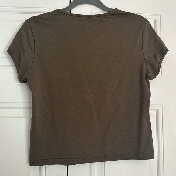 NWT graphic tee - Picture 2 of 6